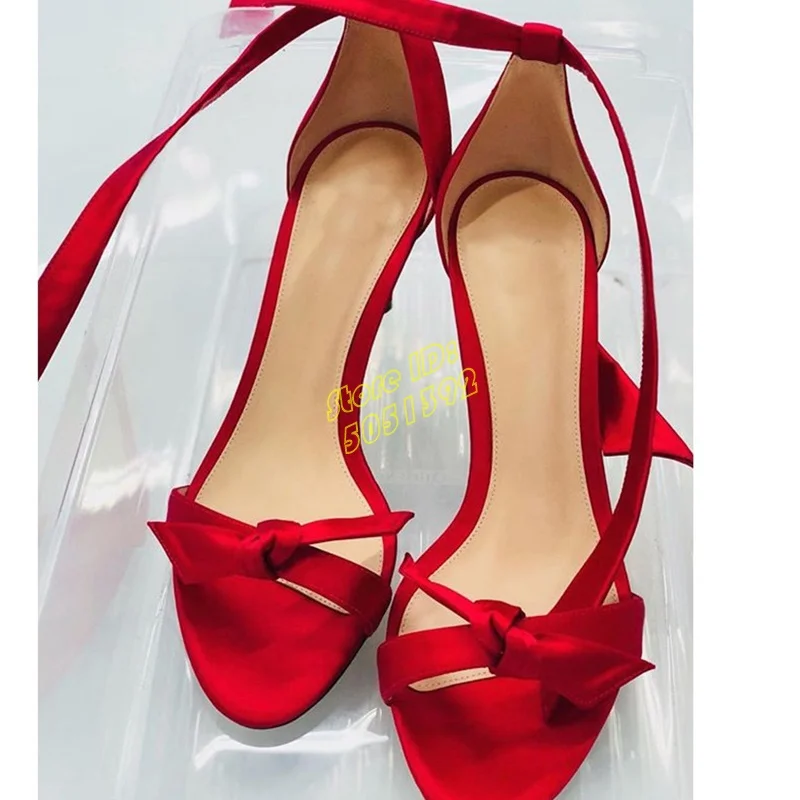 Deri Düğümlü Stiletto Yüksek T - Leather Classic Strap incelemesi ve fiyatı