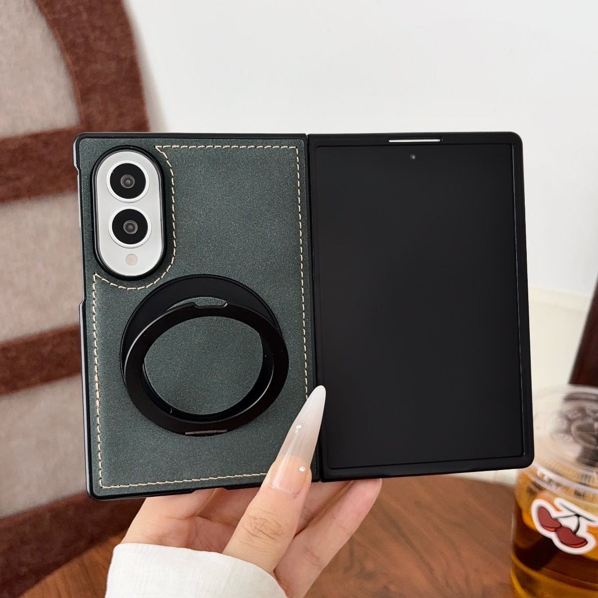 Samsung Galaxy Z Fold 8 Ultra  - Magnetic Charging Stand incelemesi ve fiyatı